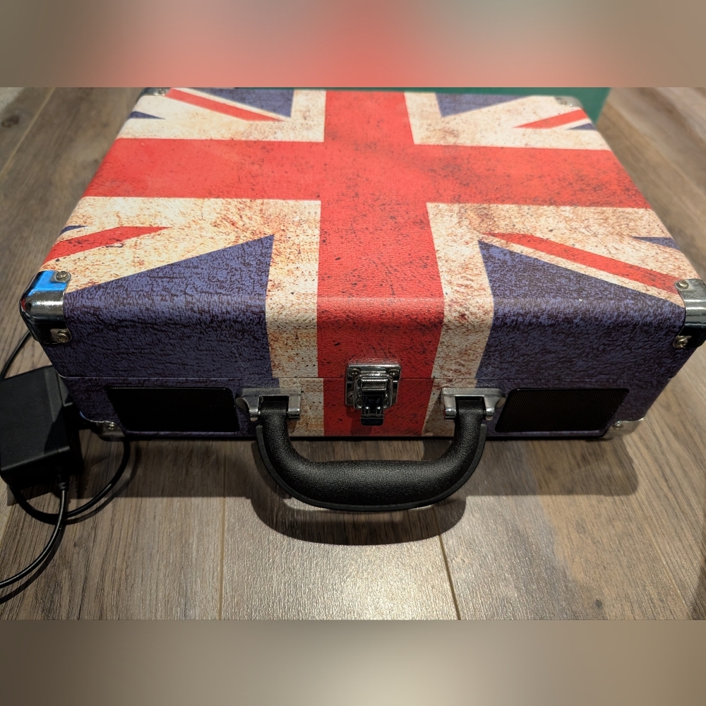 Victrola Union Jack LP Vinyl Player